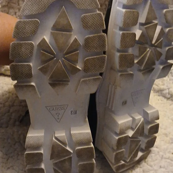 Guess Stylish Black Women's Boots 8.5 - Picture 5 of 9